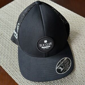 NEW Black Cl🍀ver Live Lucky Top Golf Hat